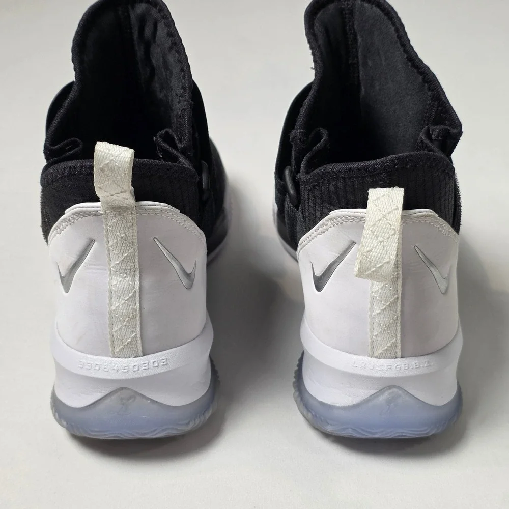 Nike LeBron Soldier 13 SFG Basketball Shoes Mens Size 8 Black and White Sneaker